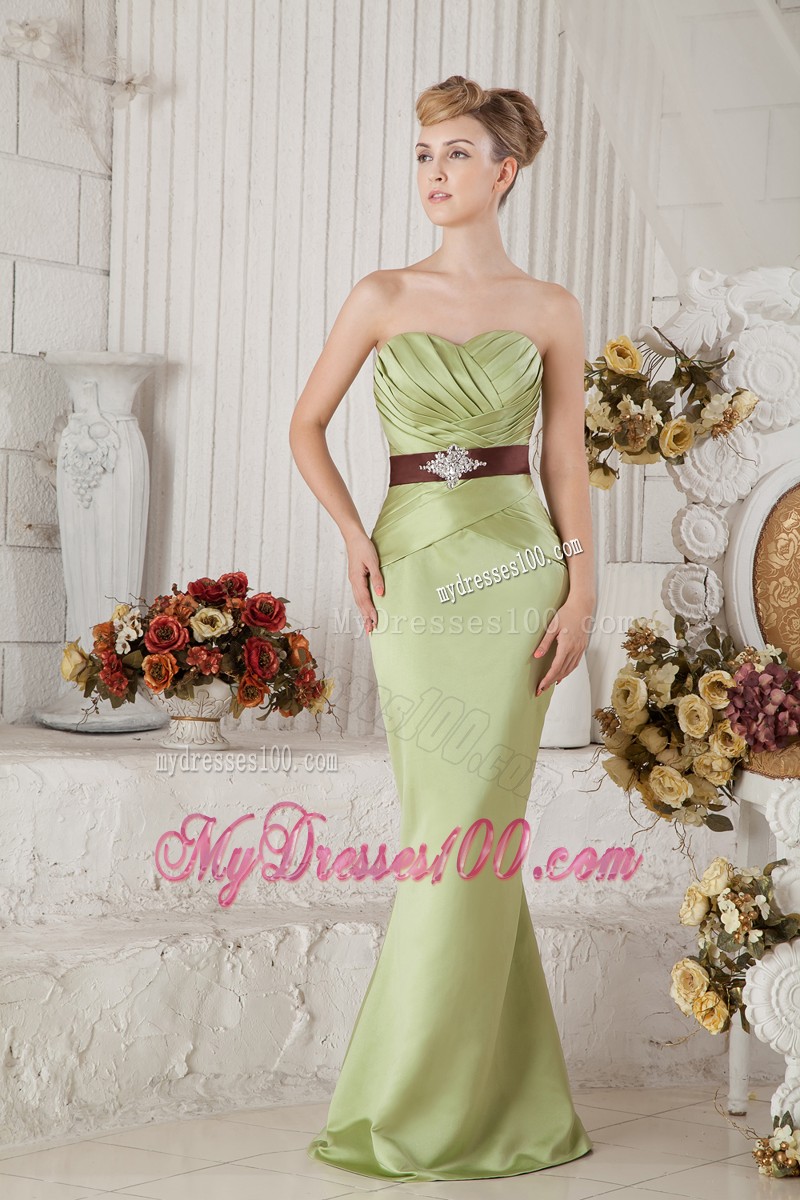 Yellow Green Ruched Sweetheart Prom Dress with Sweep Train and Bead Sash