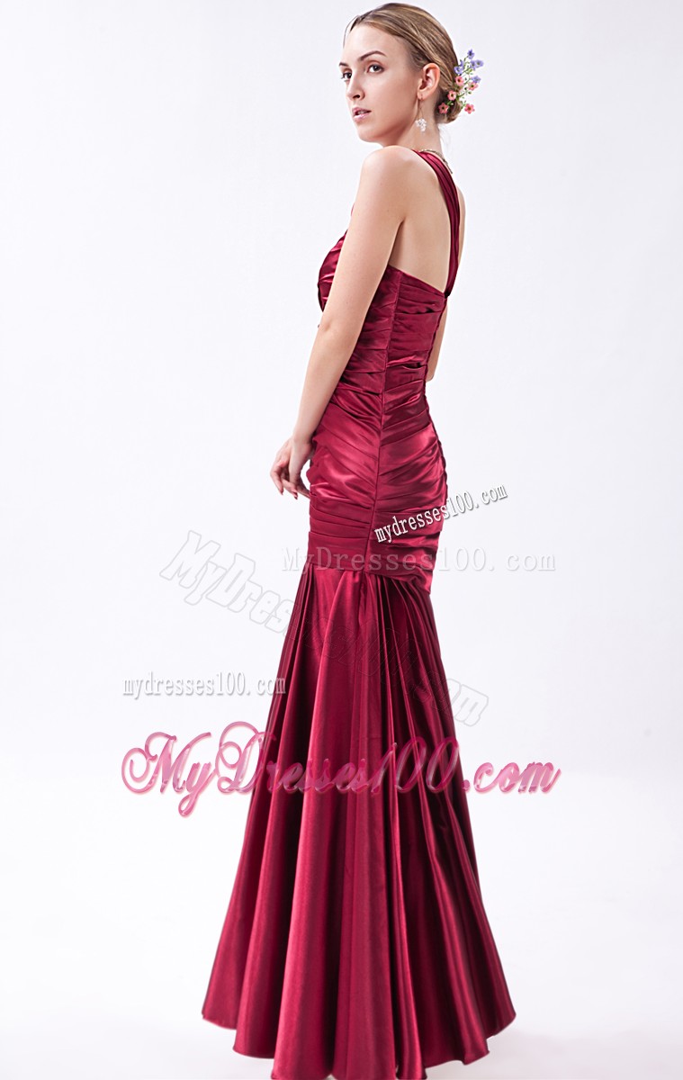 Wide Single Shoulder Mermaid Prom Dress Decorated with Ruching
