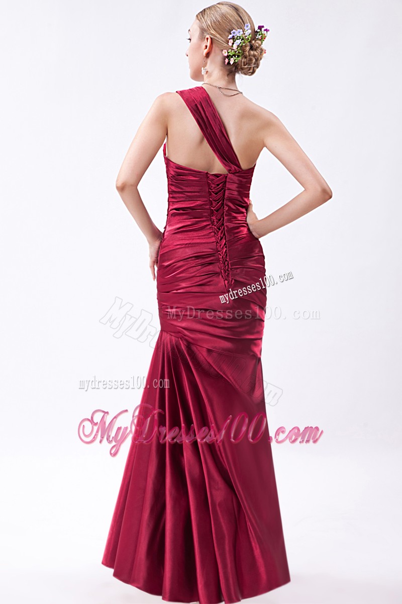 Wide Single Shoulder Mermaid Prom Dress Decorated with Ruching