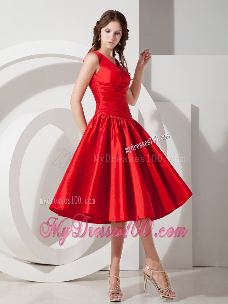 Red Princess V-neck Evening Dress with Straps and Ruche Decor