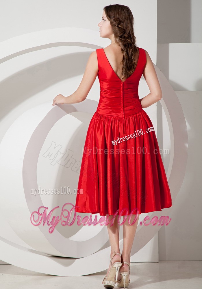 Red Princess V-neck Evening Dress with Straps and Ruche Decor