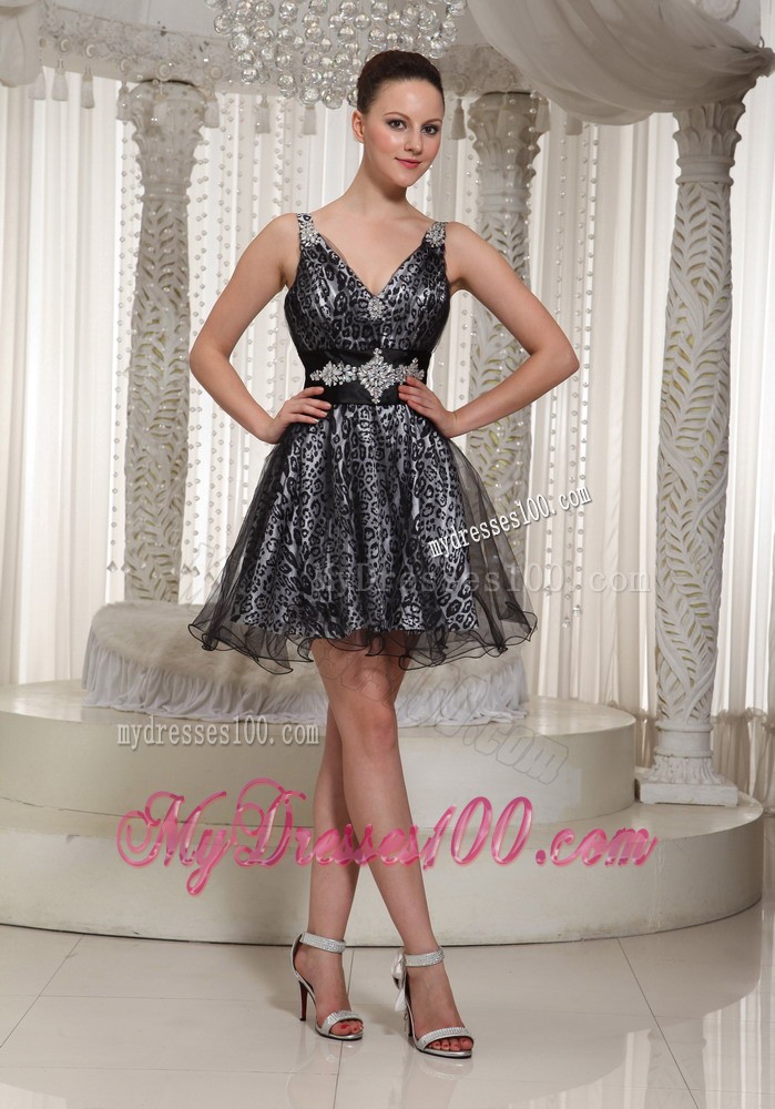 2013 Summer Affordable V-neck Black Mini-length Cocktail Dress