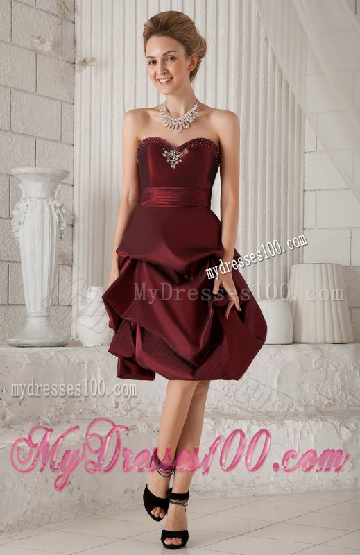 Burgundy Column Sweetheart Knee-length Beading Cocktail Dresses