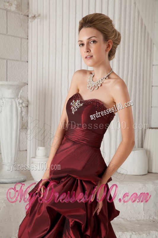 Burgundy Column Sweetheart Knee-length Beading Cocktail Dresses