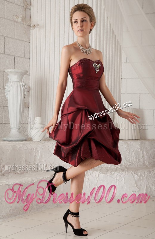 Burgundy Column Sweetheart Knee-length Beading Cocktail Dresses
