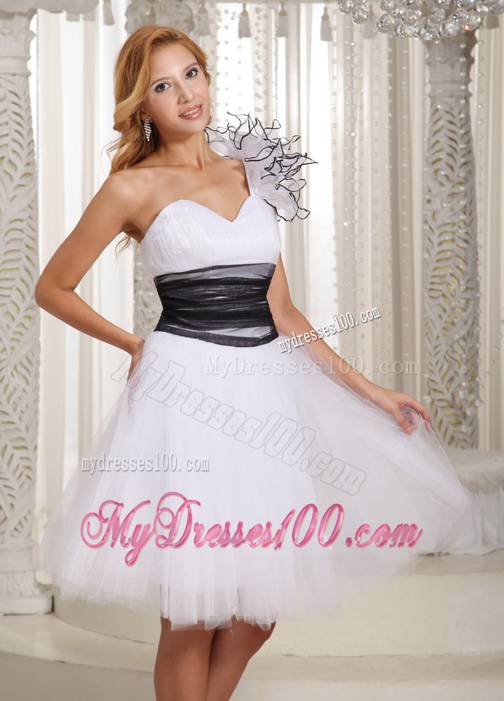 Elegant One Shoulder Princess White Cocktail Dress Hand Made Flower