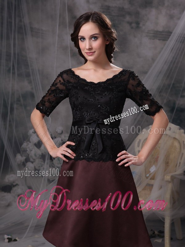 Black and Brown Scoop Knee-length Beading Mother Bride Dress