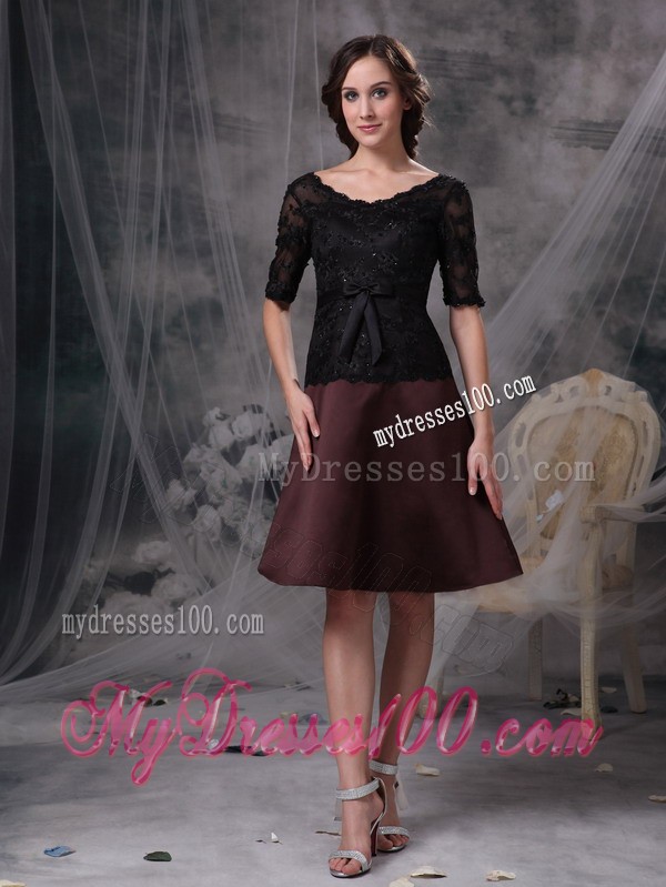 Black and Brown Scoop Knee-length Beading Mother Bride Dress