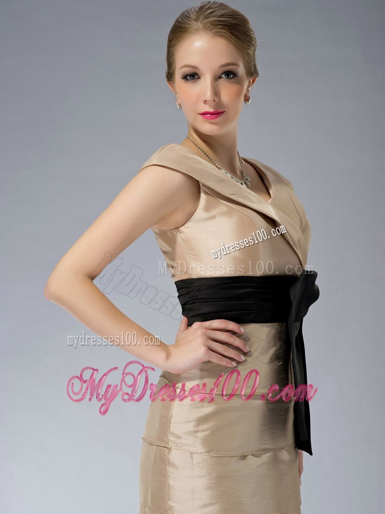 Champagne Column V-neck Knee-length Bowknot Mother Dress