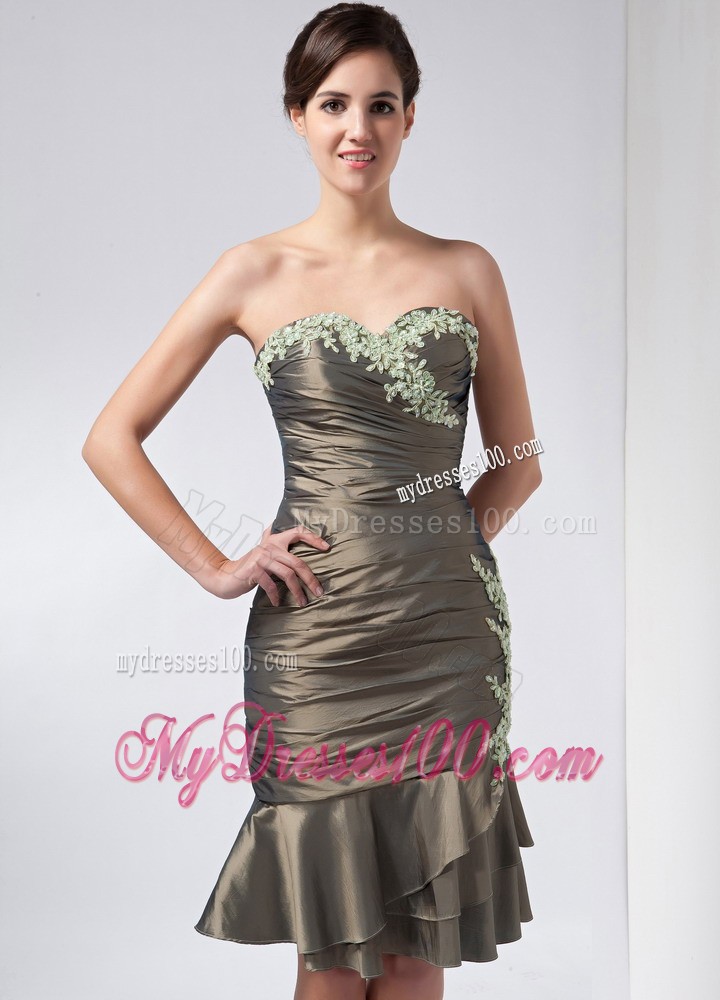 Olive Green Column Sweetheart Knee-length Appliques Mother Dress