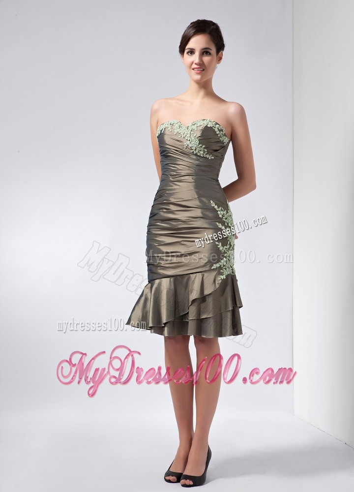 Olive Green Column Sweetheart Knee-length Appliques Mother Dress