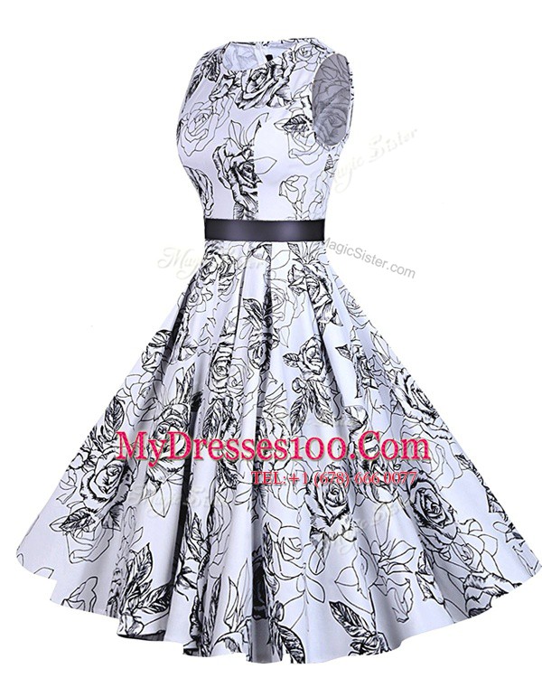 Extravagant White And Black A-line Chiffon Scoop Sleeveless Sashes ribbons and Pattern Knee Length Zipper Prom Dress