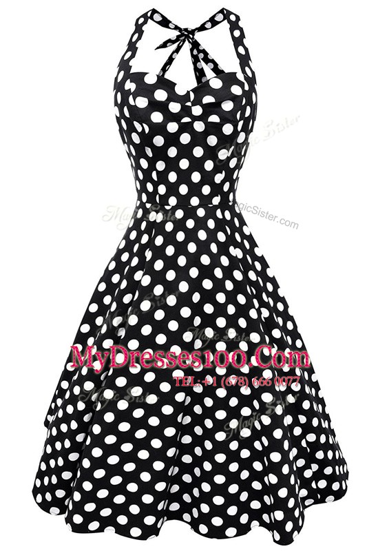 Unique Knee Length White And Black Scoop Sleeveless Backless