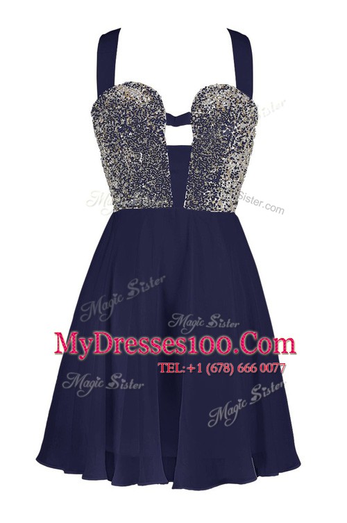 Graceful Sleeveless Chiffon Knee Length Criss Cross Prom Party Dress in White with Sequins
