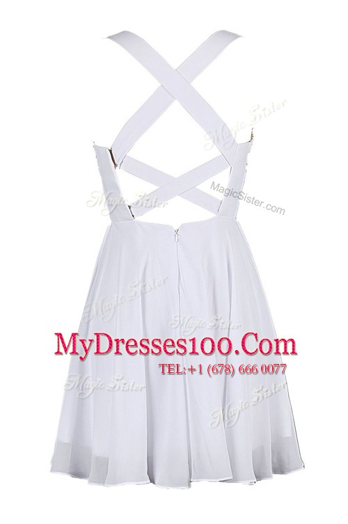 Graceful Sleeveless Chiffon Knee Length Criss Cross Prom Party Dress in White with Sequins