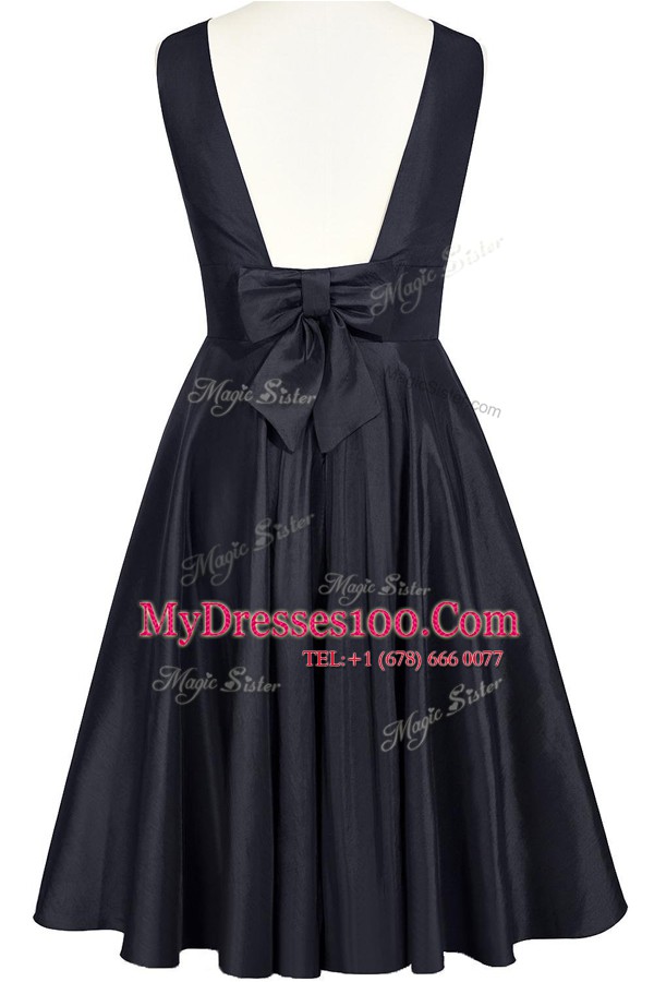 Navy Blue A-line Scoop Sleeveless Taffeta Knee Length Backless Bowknot Homecoming Dress