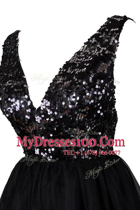 Black A-line Tulle V-neck Sleeveless Sequins Knee Length Backless Prom Dresses