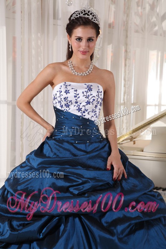 Discounted Strapless Navy Blue and White Quince Dresses with Appliques