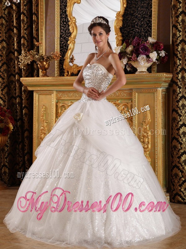 Popular White Sweetheart Sequined and Beaded Sweet 15 Dress