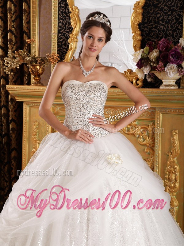 Popular White Sweetheart Sequined and Beaded Sweet 15 Dress