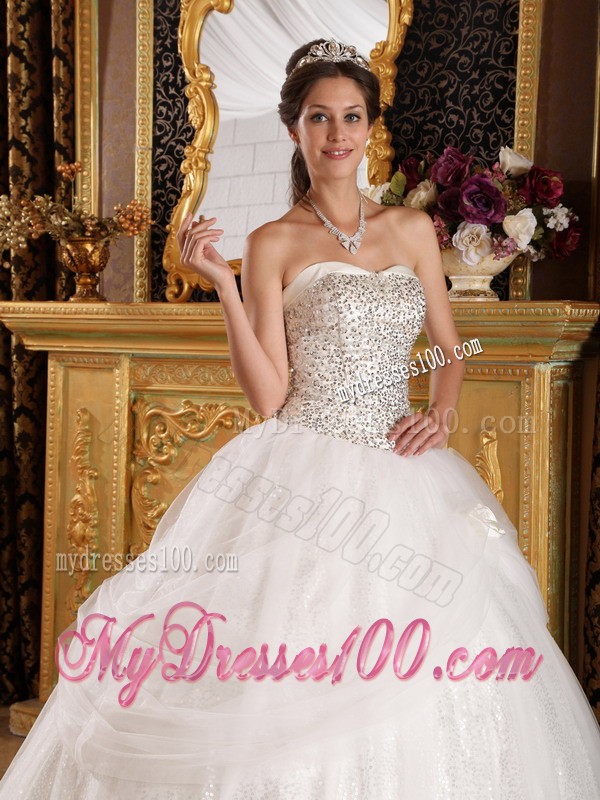 Popular White Sweetheart Sequined and Beaded Sweet 15 Dress