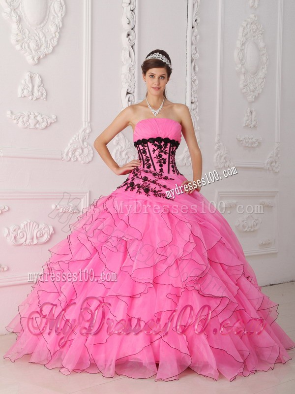 Brand new Sweet Pink Strapless Ruffles Sweet 16 Dresses with Black Appliques