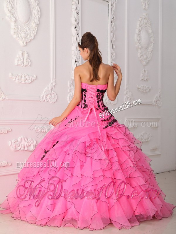 Brand new Sweet Pink Strapless Ruffles Sweet 16 Dresses with Black Appliques