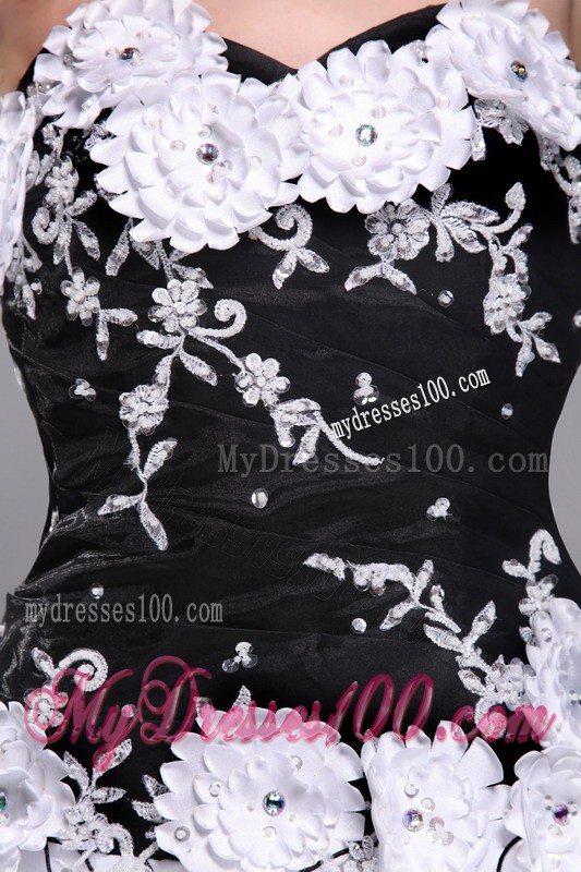 White Sweetheart Appliques and Ruffled Dresses for Quince