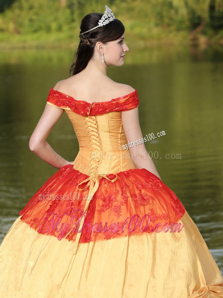Red and Gold Quinceanera Dresses of off Shoulder and Layers