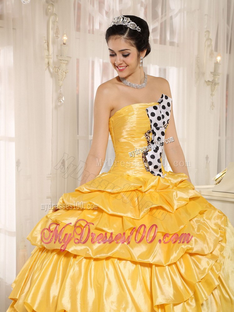 Ruffled Layers Yellow Qinceanera Gowns with Polka Dot Pick-ups