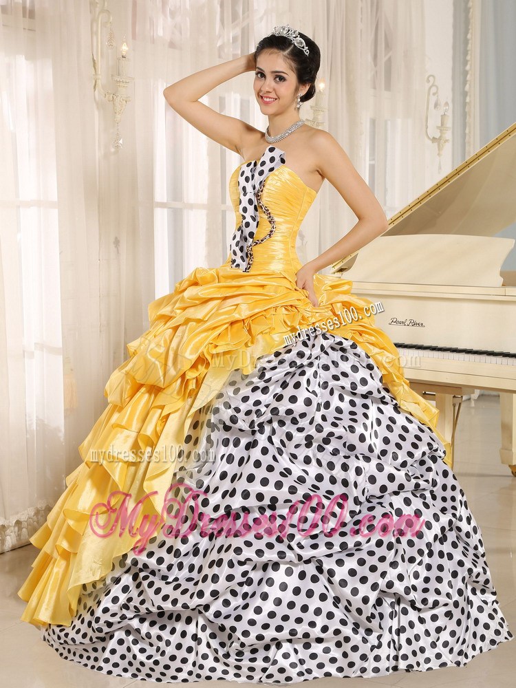 Ruffled Layers Yellow Qinceanera Gowns with Polka Dot Pick-ups
