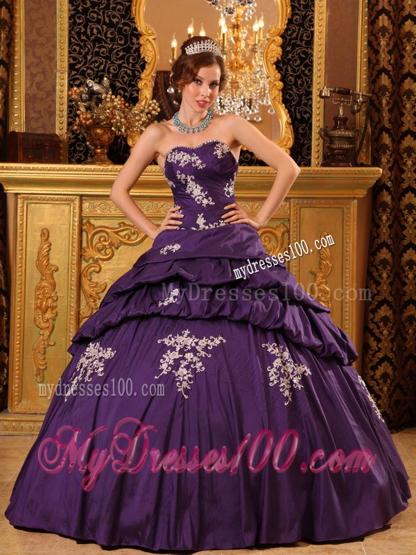 Purple Sweetheart Taffeta Quinceanera Dress with Ruching Layers and Appliques