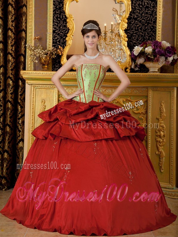 Wine Red and Apple Green Taffeta Quinceanera Dresses with Tiers Off Pick-Ups
