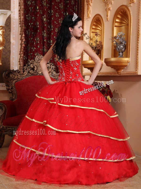 Red Sweetheart Satin and Tulle Beaded Quinceanera Dresses with Gold Hem