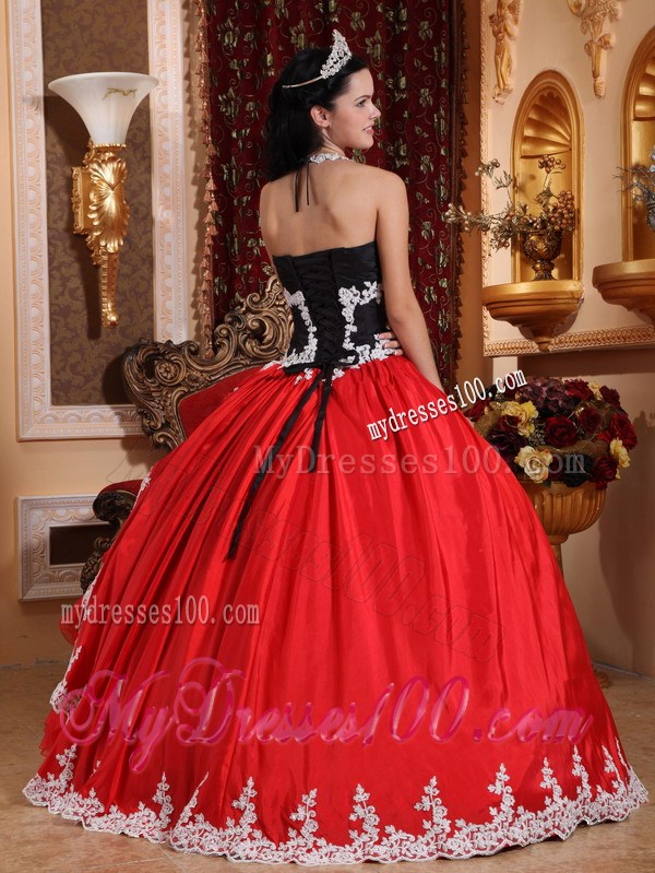 Red and Black Halter Top Organza Ruffled Quinces Dresses with Appliques