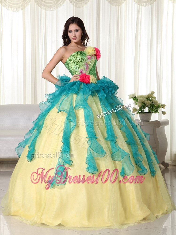 Colored Floor-length Flowery Quinceanera Dresses with Peplums