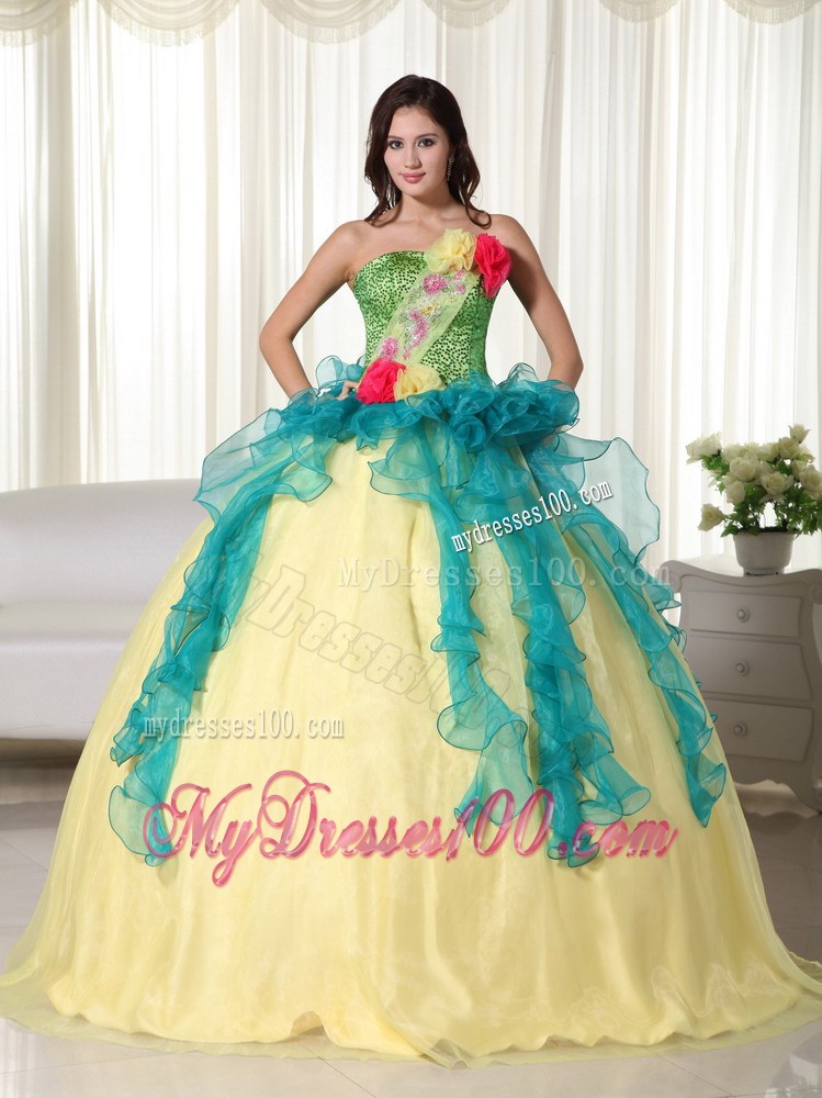 Colored Floor-length Flowery Quinceanera Dresses with Peplums