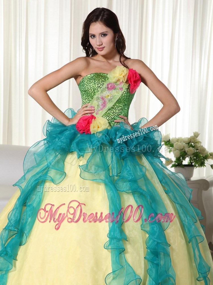 Colored Floor-length Flowery Quinceanera Dresses with Peplums
