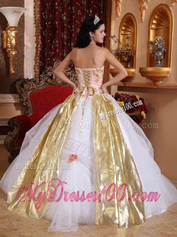Appliques Quince Dresses White and Pink With Gold Element