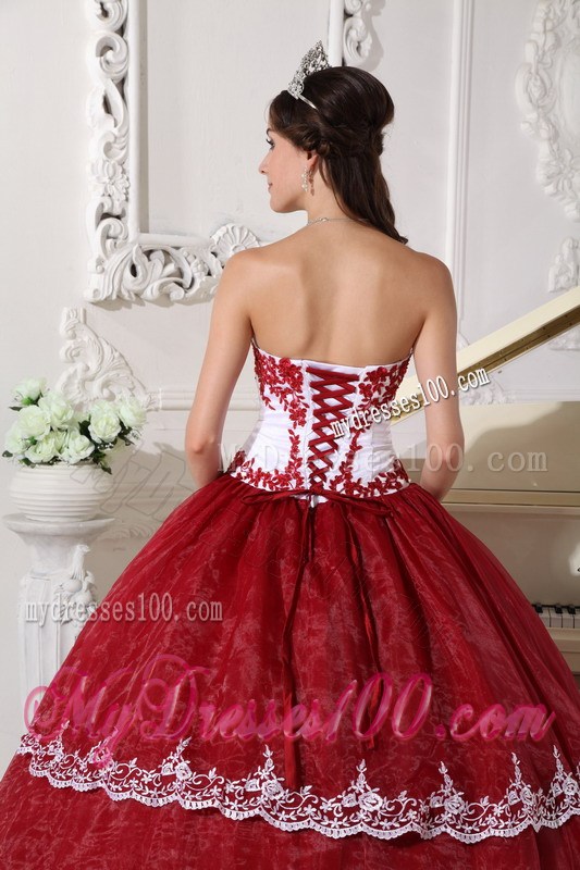 Wine Red and White Applique Decorate Dresses for 15 with Lace Hem and Layers