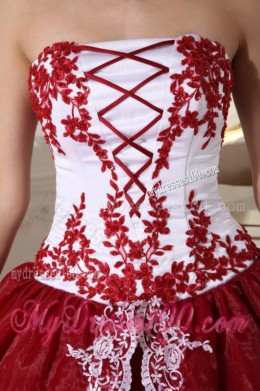 Wine Red and White Applique Decorate Dresses for 15 with Lace Hem and Layers