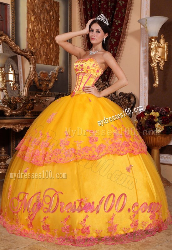 Showy Gold Appliques Quinceanera Dresses with Lace Hem Corset Back