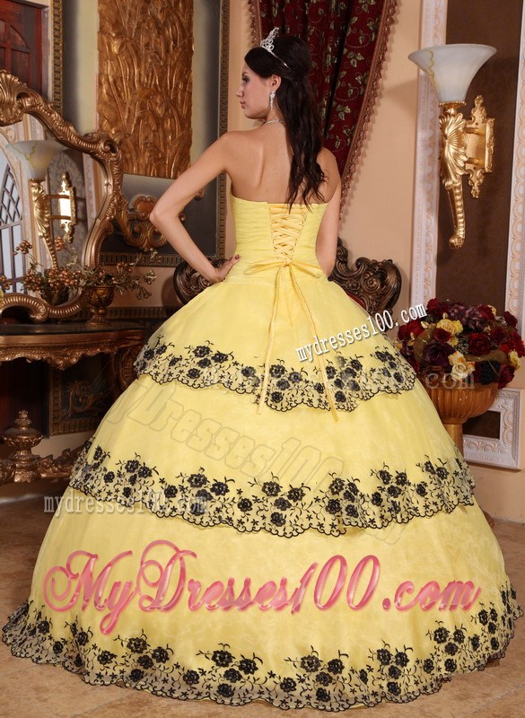 Yellow Ball Gown Dresses Decorated with Black Lace Hem for Quinceanera
