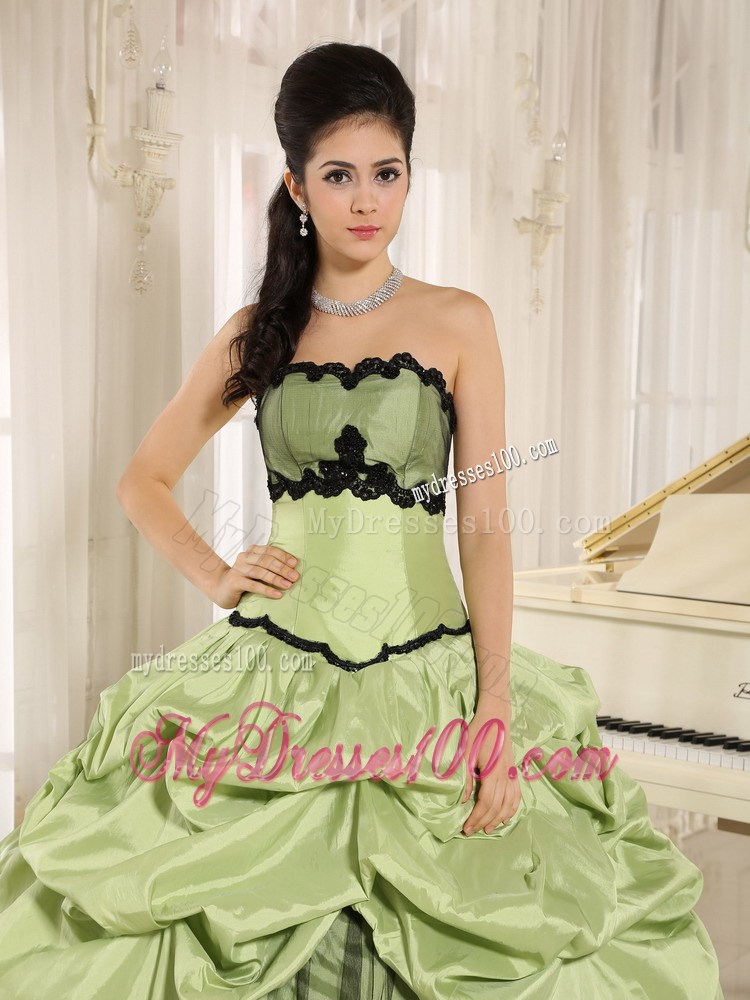 Yellow Green and Black Dresses for 16 with Appliques and Pick-ups