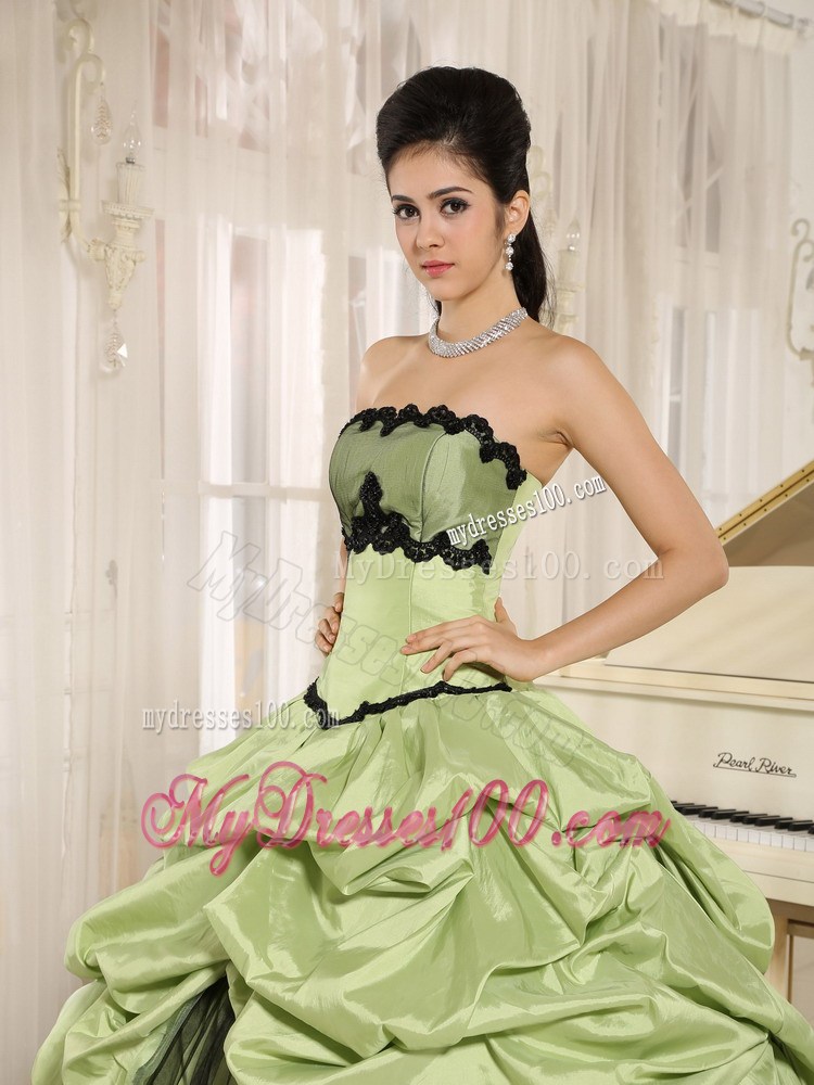 Yellow Green and Black Dresses for 16 with Appliques and Pick-ups