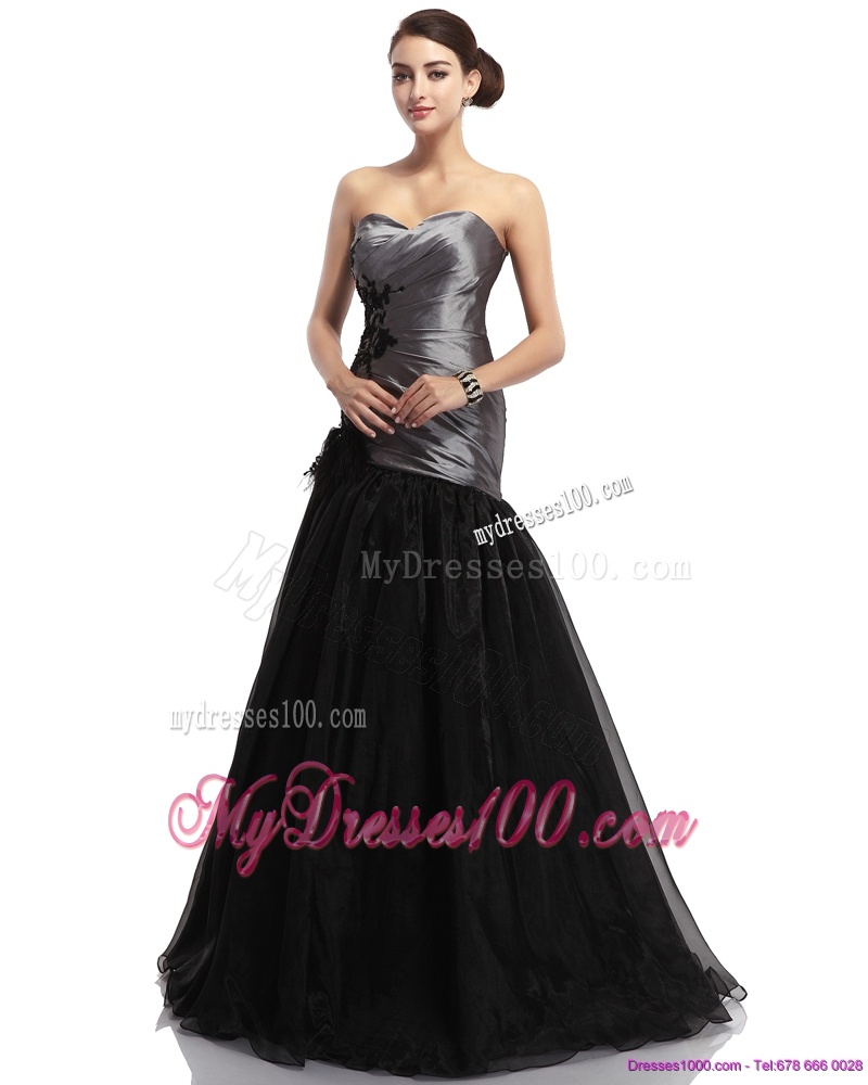 Appliques Ruching Brush Train Evening Dresses in Sliver and Black