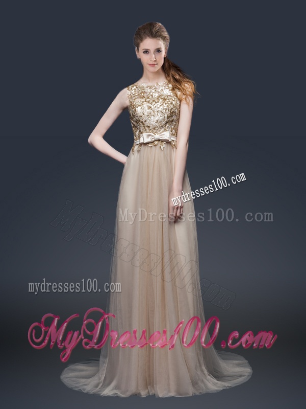Luxurious Brush Train Evening Dresses with Appliques and Bowknot