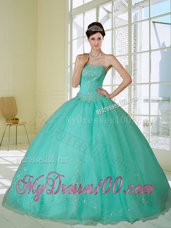 2016 Appliques and Beading Quinceanera Dress in Apple Green