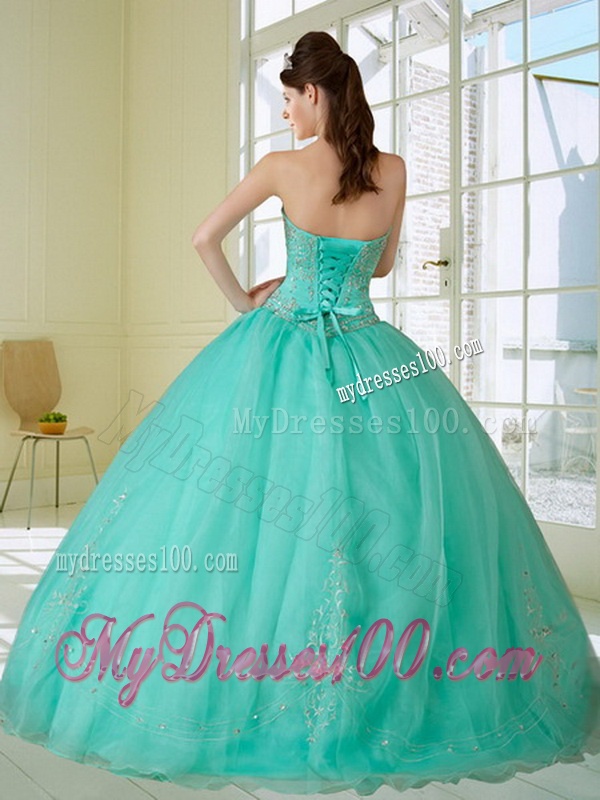 2016 Appliques and Beading Quinceanera Dress in Apple Green