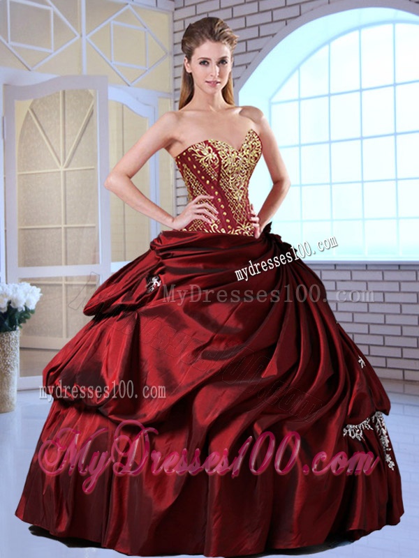 Gorgeous Ball Gown Taffeta Wine Red Quinceanera Gowns with Pick Ups